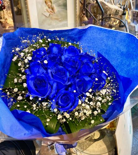 天使の花束 東京都目黒区のお花屋さん ジュプン Jepung Jepung 青バラの花束 8 000 東京目黒の花屋 Jepung ジュプン